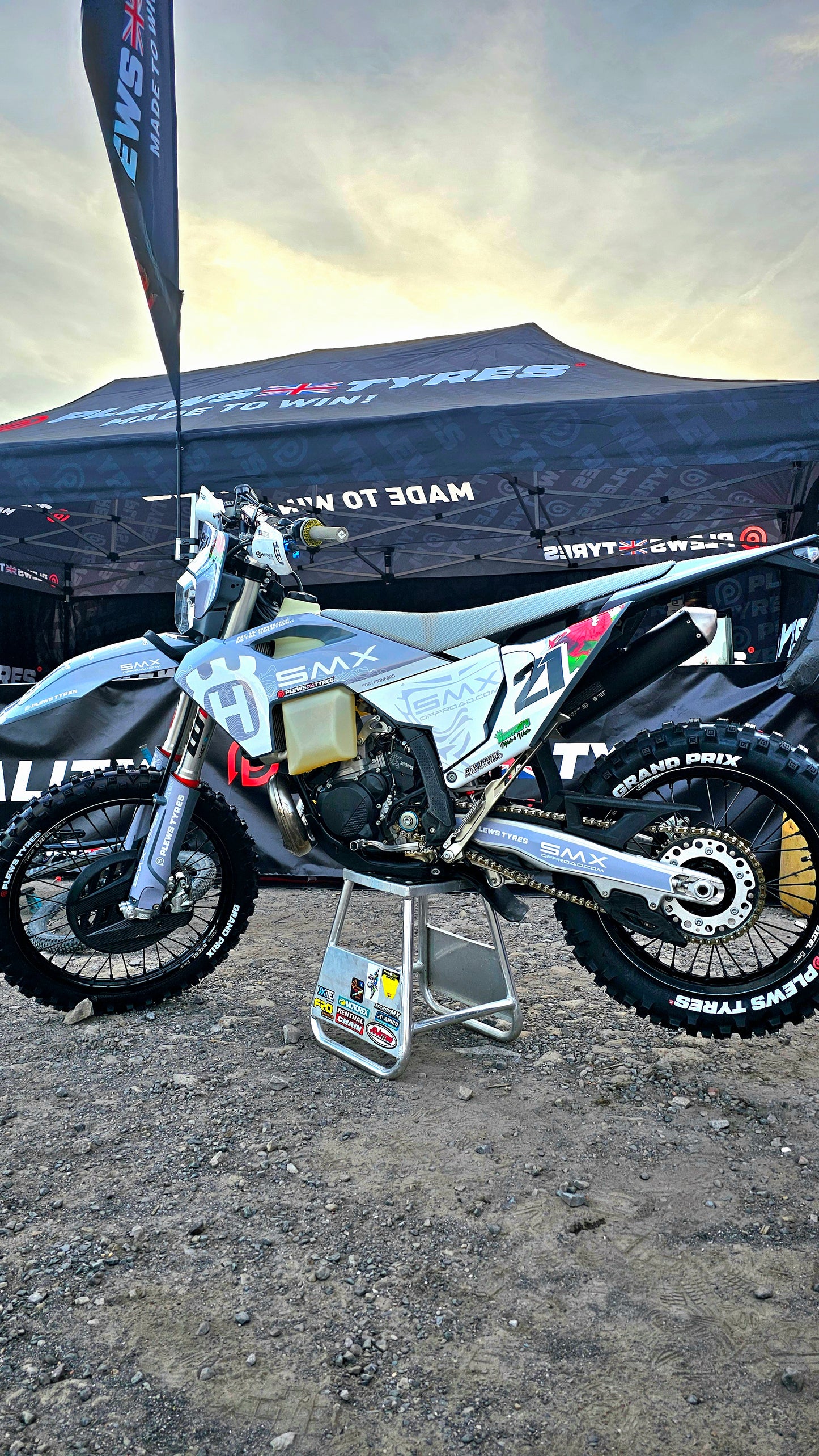 SMX GRAPHICS & PLASTICS BIG BIKES- KTM HUSQVARNA GASGAS BETA SHERCO YAMAHA